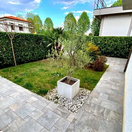 White Apartament Forte dei Marmi